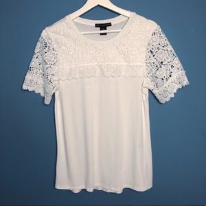 Adrianna Papell Pullover Top Lacey Detail. Size S